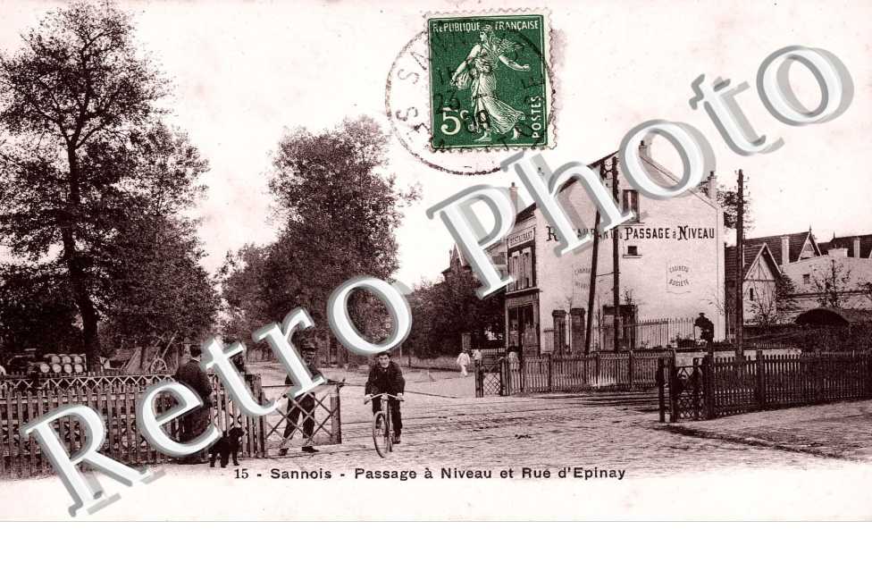 Passage a niveau et rue d'Epinay
