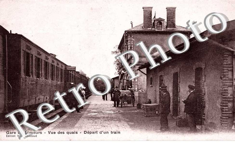 Gare - Les quais - Depart d'un train