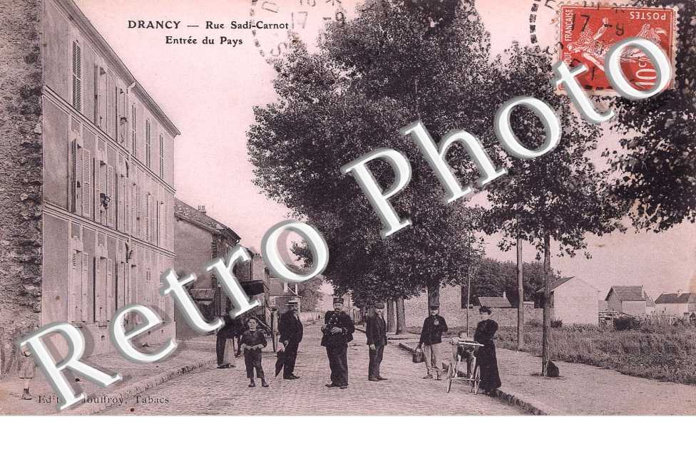 rue Sadi-Carnot Entrée du pays.