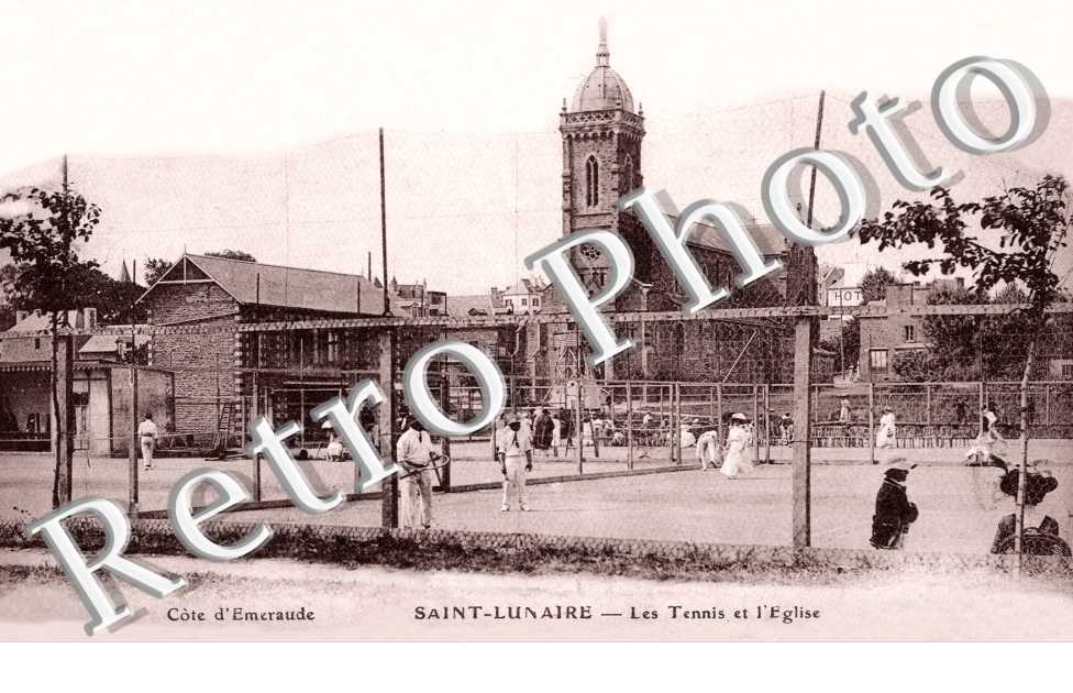 les tennis et l'eglise