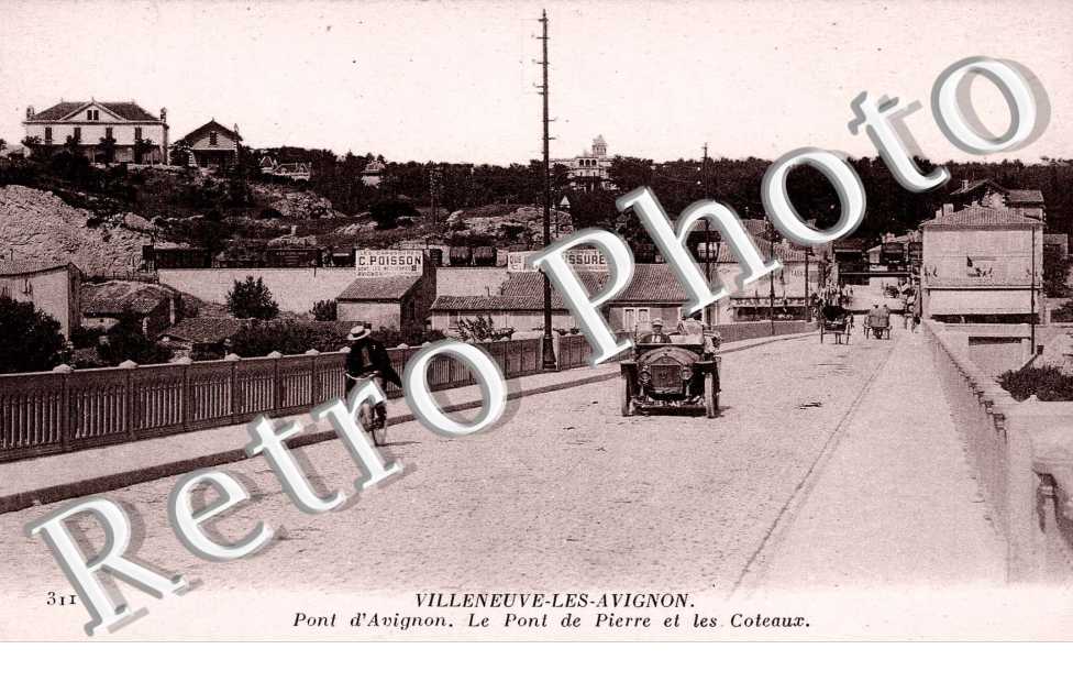 pont d'avignon - le pont de pierre et les coteaux