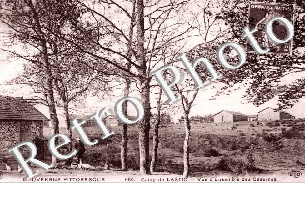 Camp Militaire -  vue d'ensemble des Casernes 