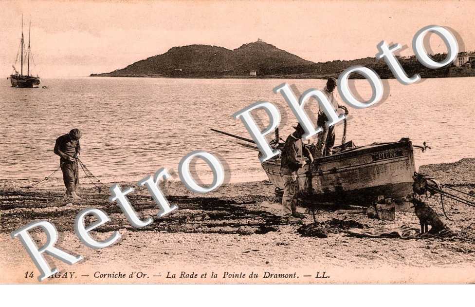 Corniche d'or. La rade et la pointe du Dramont