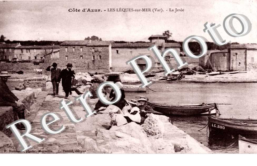 Les Leques sur mer. La jetee. LECQUES