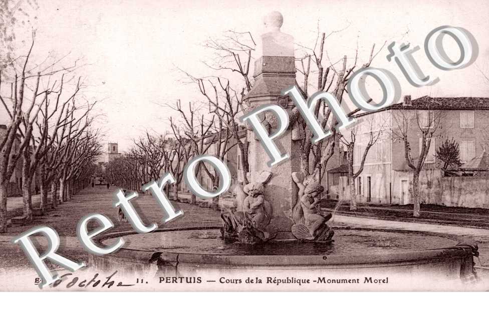 Cours de la Republique - monument Morel