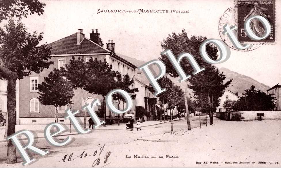 La Mairie et la Place