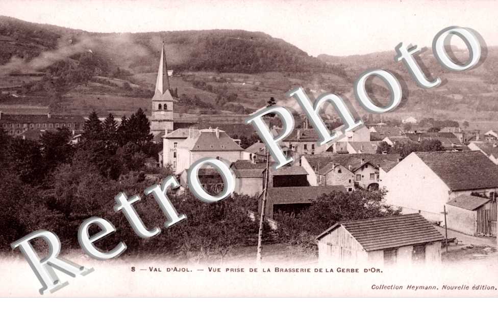 vue prise de la brasserie de la gerbe d'or