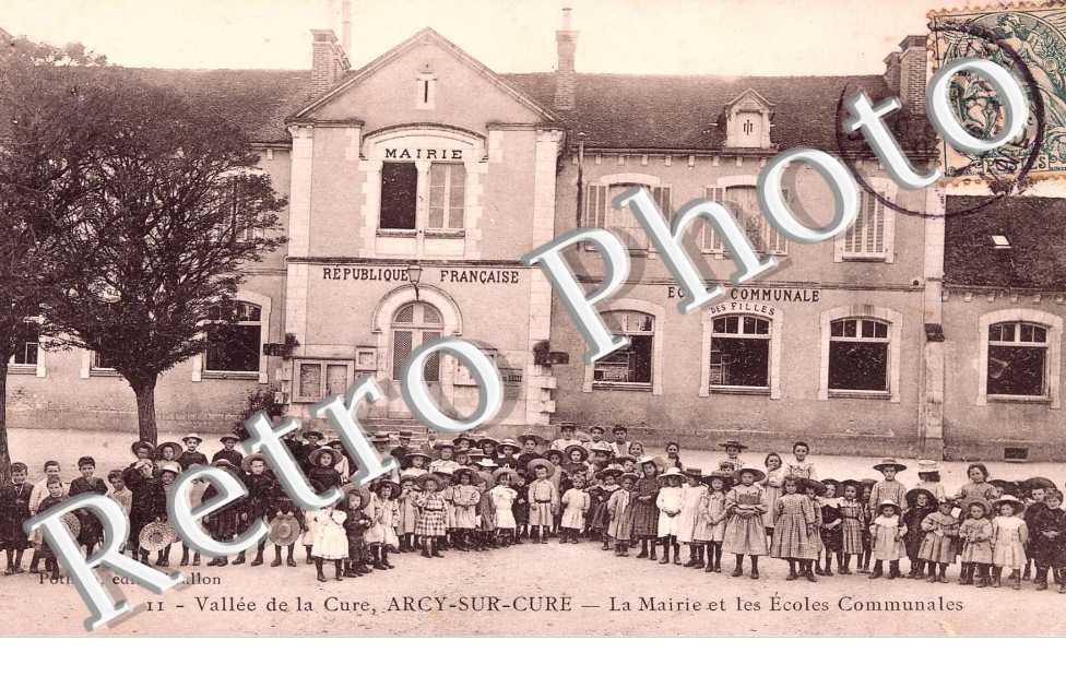 la mairie et les ecoles communales