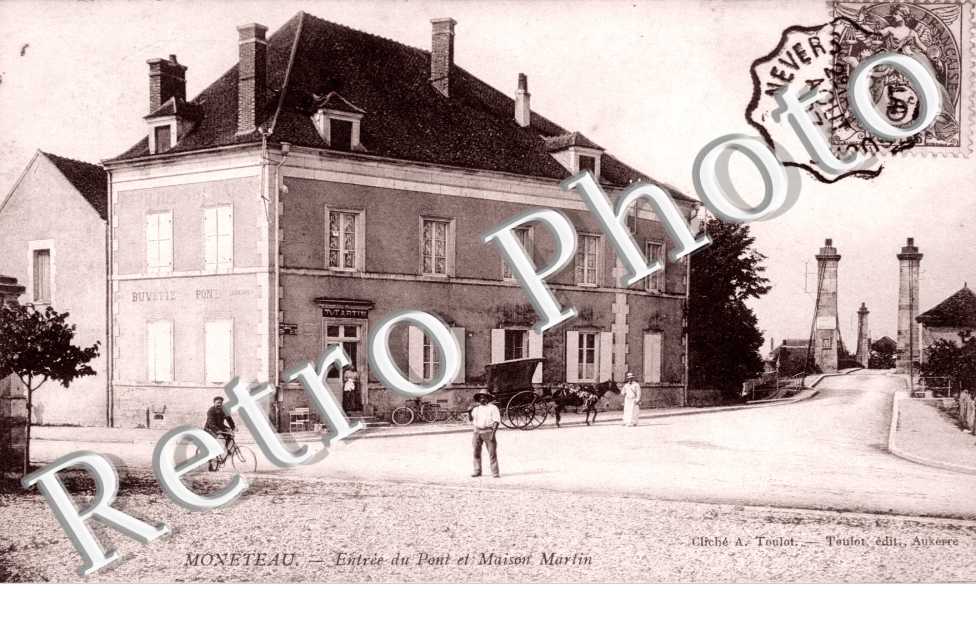entree du pont et maison Martin