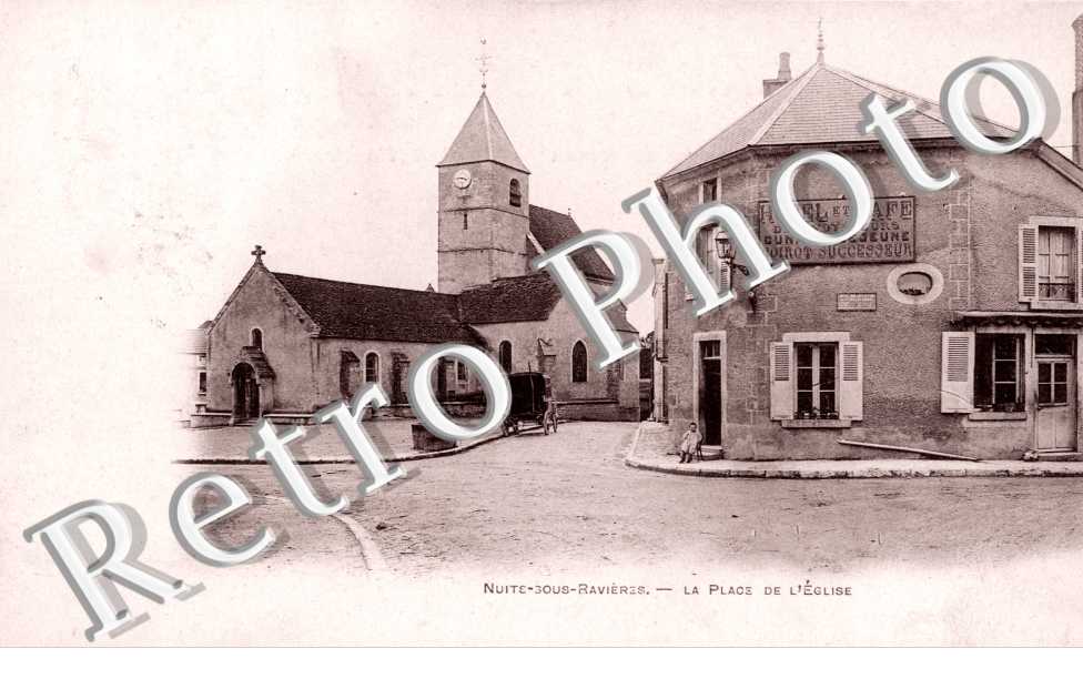 Nuits sous Ravieres, Place de l'Eglise