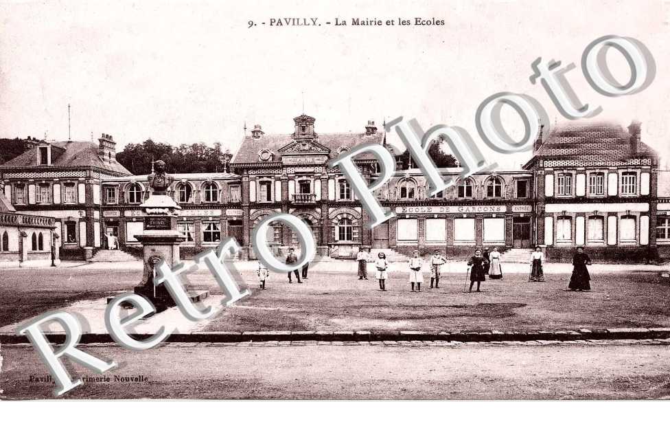 la Mairie et les Ecoles