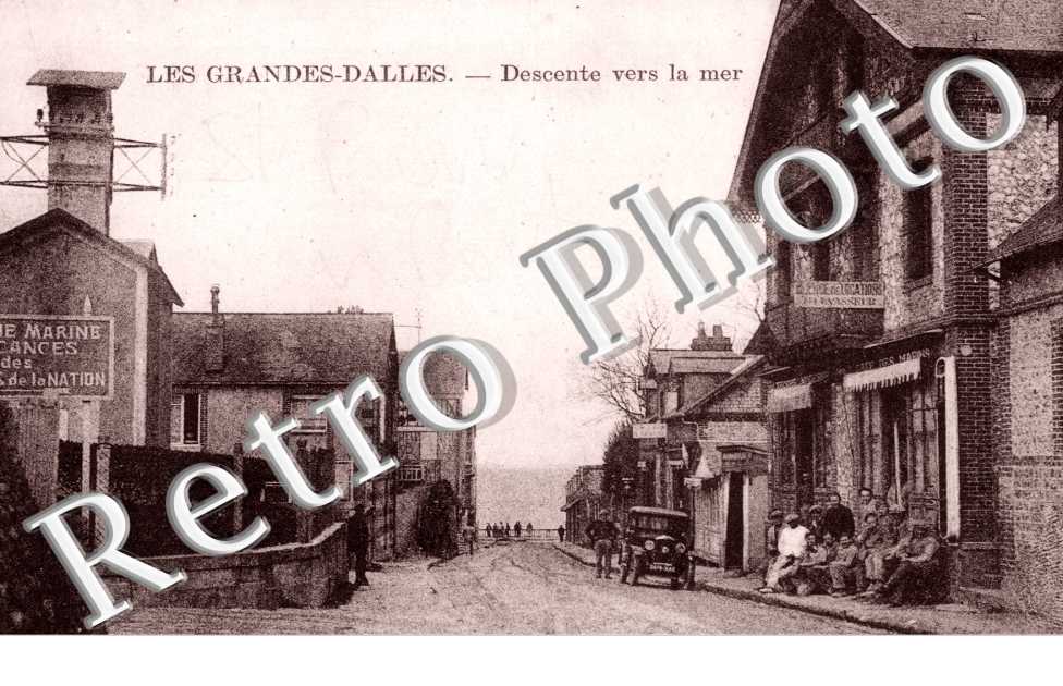 LES GRANDES DALLES Descente vers la mer