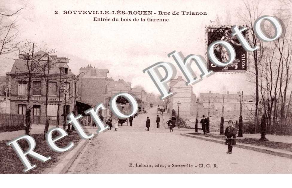 Rue de Trianon, Entree du Bois de la Garenne