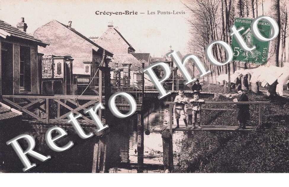 EN BRIE Les ponts-Levis