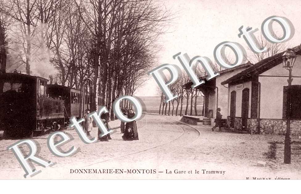 la Gare et le Tramway, Donnemarie-en-Montois