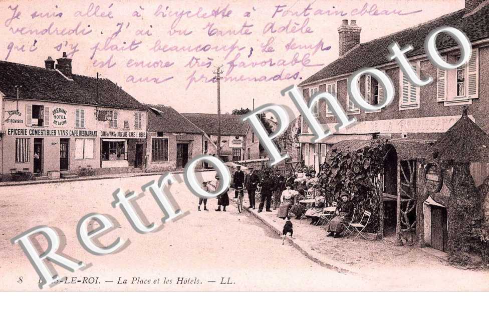 La place et les hotels