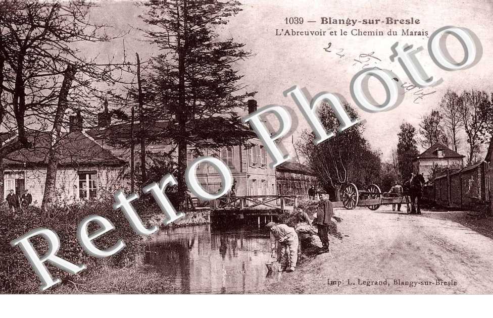 Abreuvoir et le Chemin du Marais