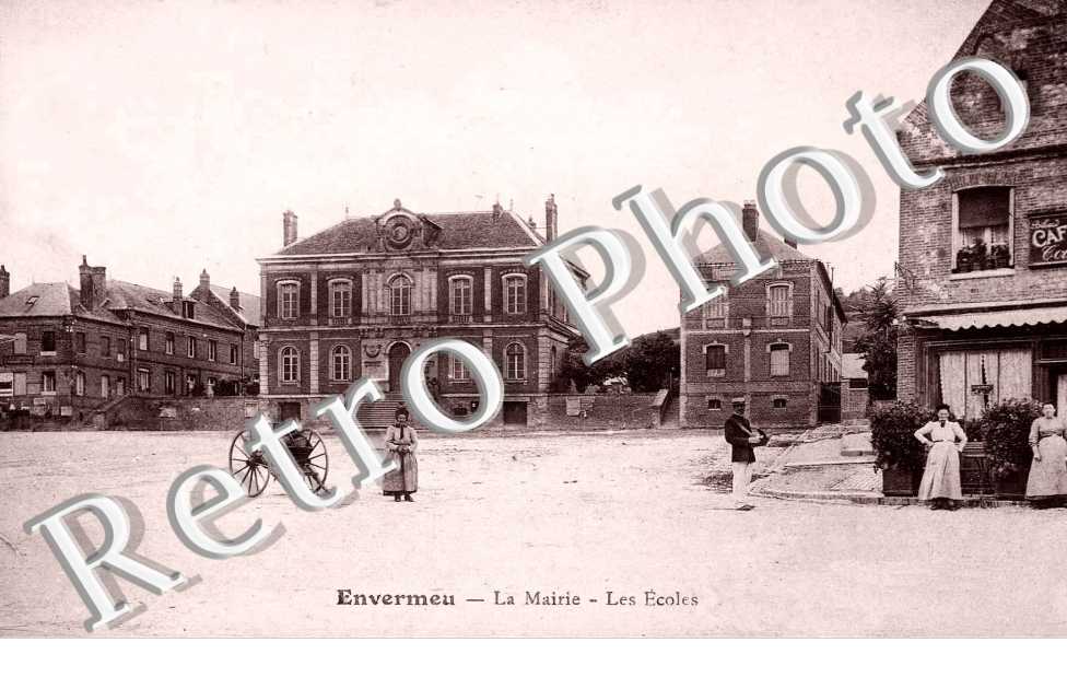 La mairie - les ecoles