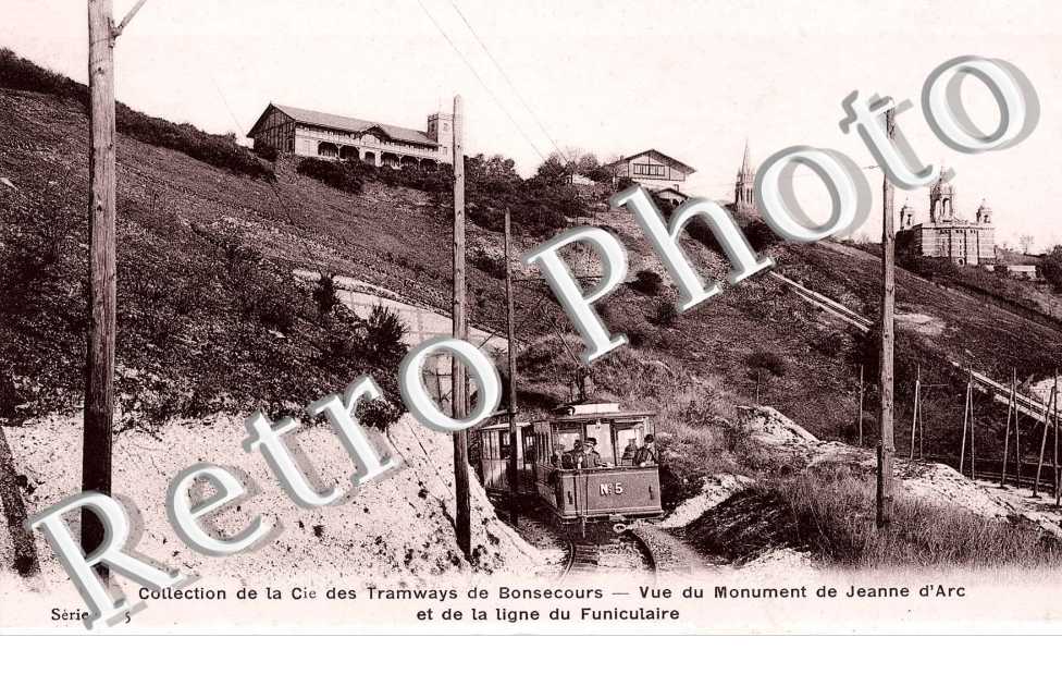 Tramway de bonsecours vue du monument de Jeanne d'Arc et la ligne funiculaire