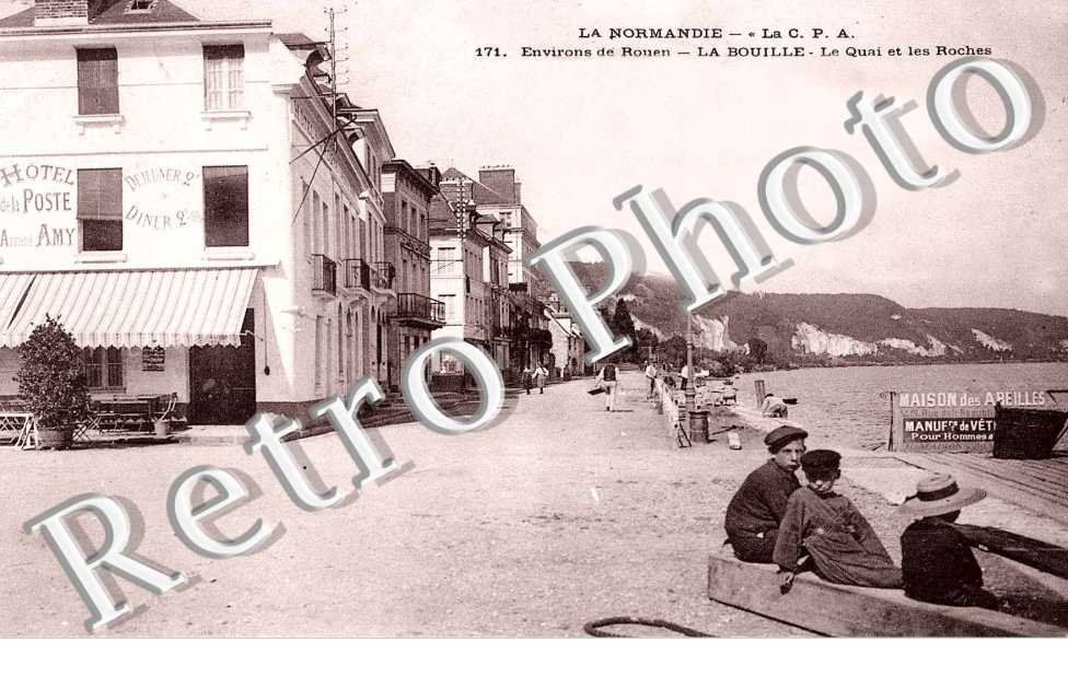 Le quai et les roches