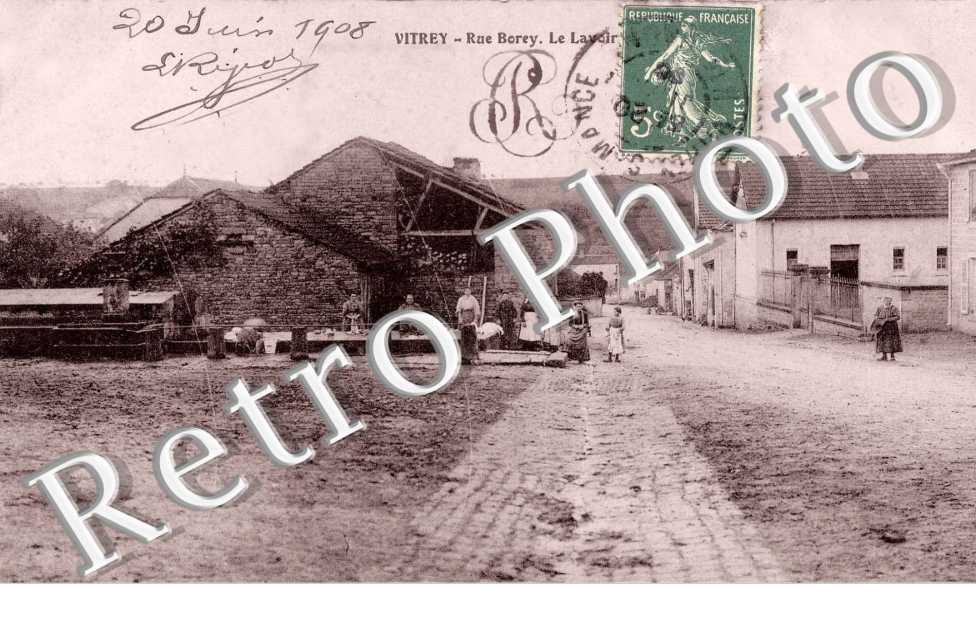 Rue Borey. le lavoir