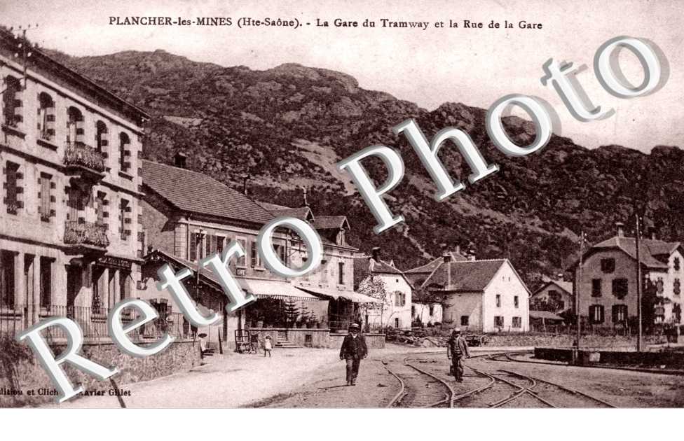 Gare du tramway et rue de la gare