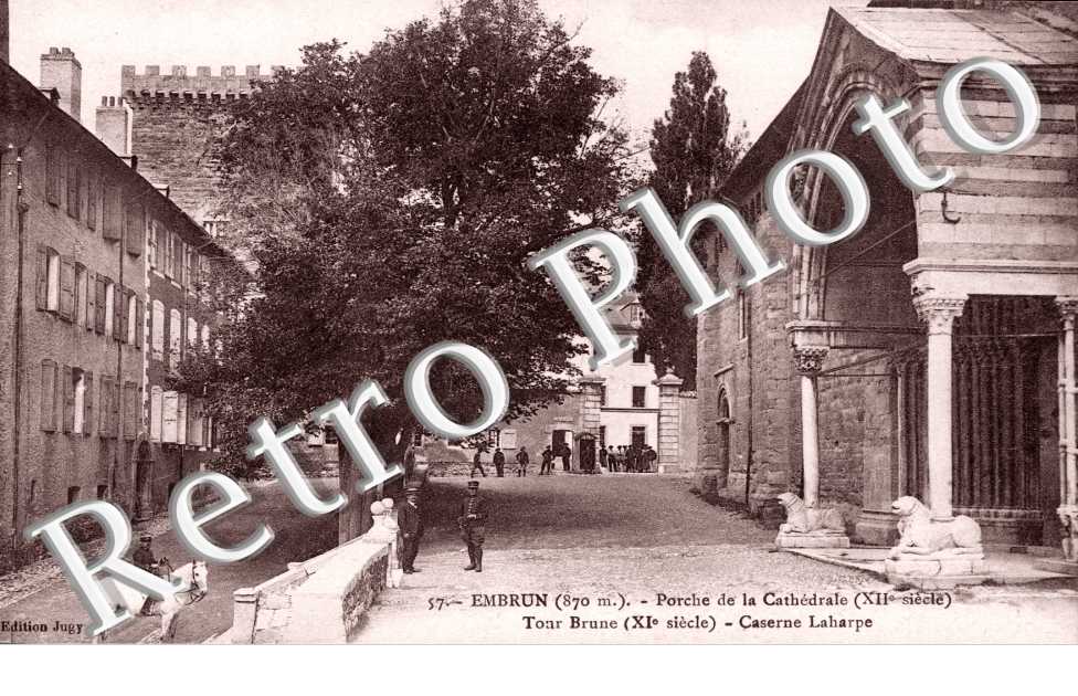 Porche de la Cathedrale, Tour Brune, Caserne Laharpe