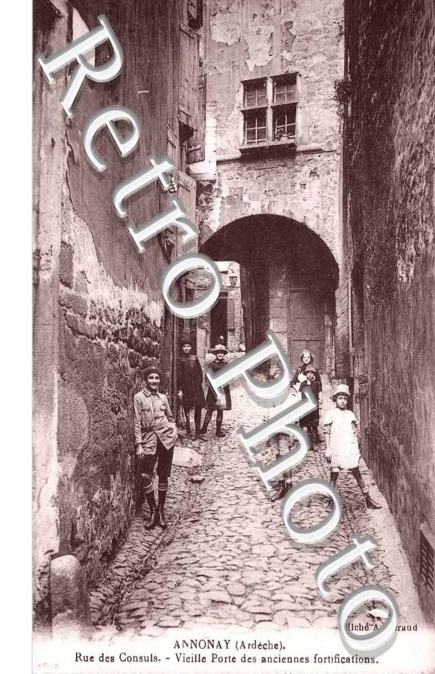 rue des Consuls Vieille porte