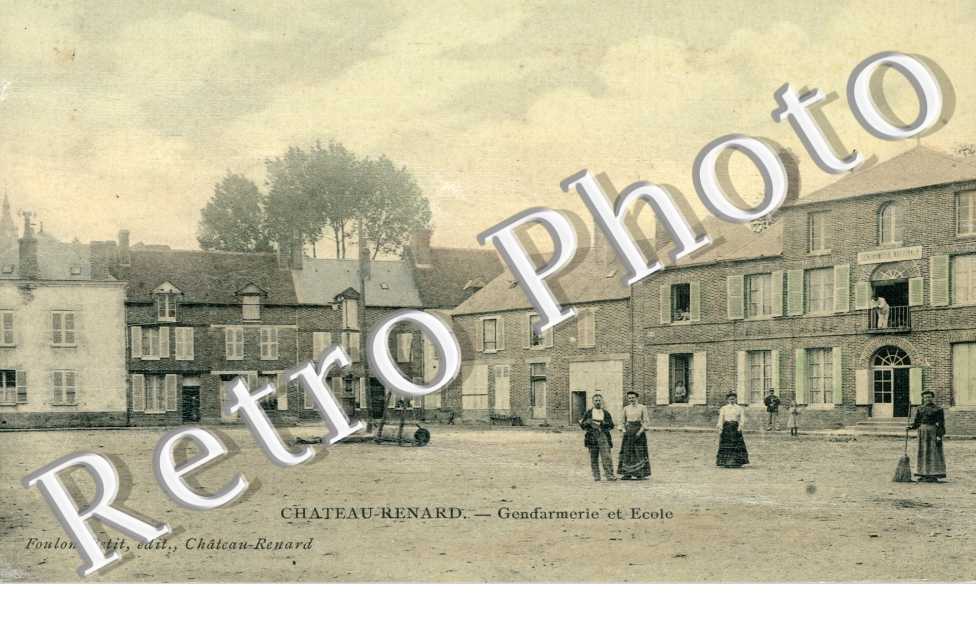 gendarmerie et ecole (toilee couleur)