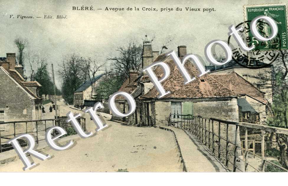 avenue de la Croix, prise du vieux pont 
