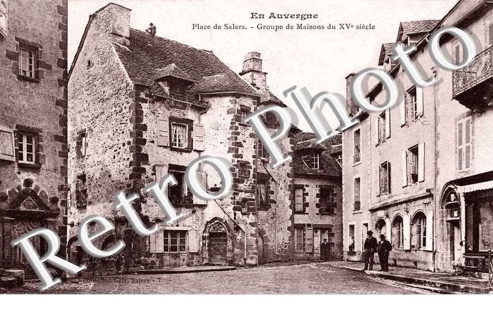 place de salers, groupe de maison du XVe siecle