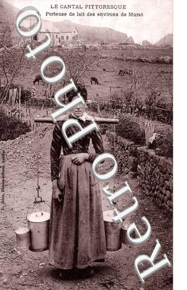 porteuse de lait des environs de murat