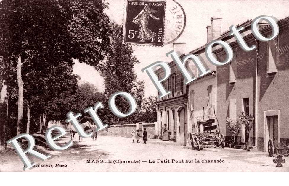 le petit pont sur la chaussee