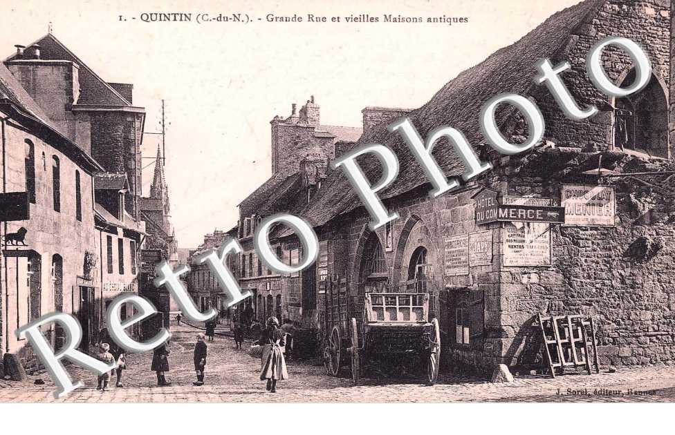 grande rue et vieilles maisons antiques