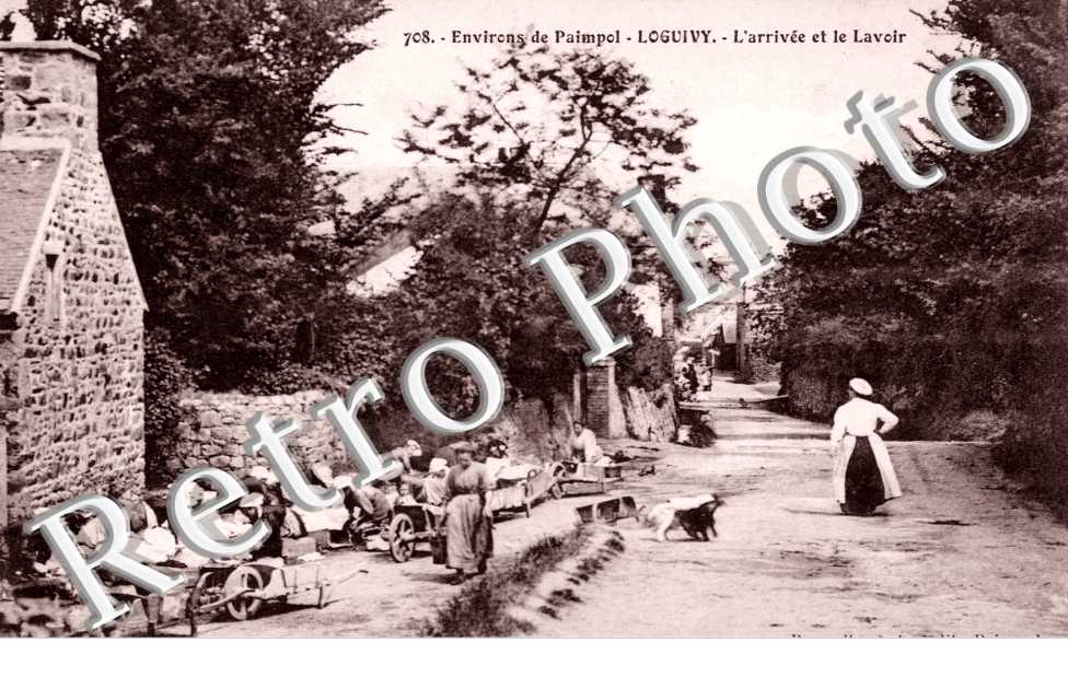 LOGUIVY L'Arrivee et le Lavoir