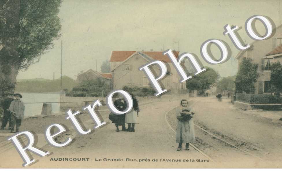 la grande rue, pres de l'avenue de la gare 