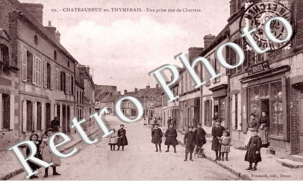 Vue prise rue de Chartres