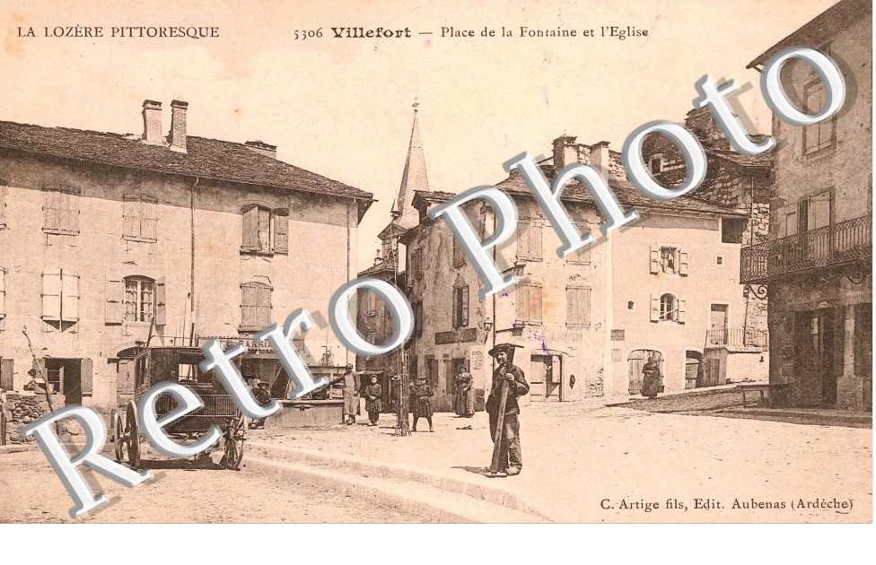 la Place de la Fontaine et l'Eglise