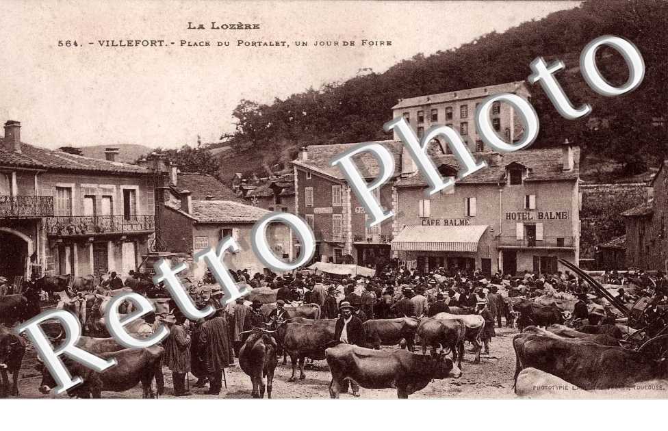  PLACE DU PORTALET un  jour de foire