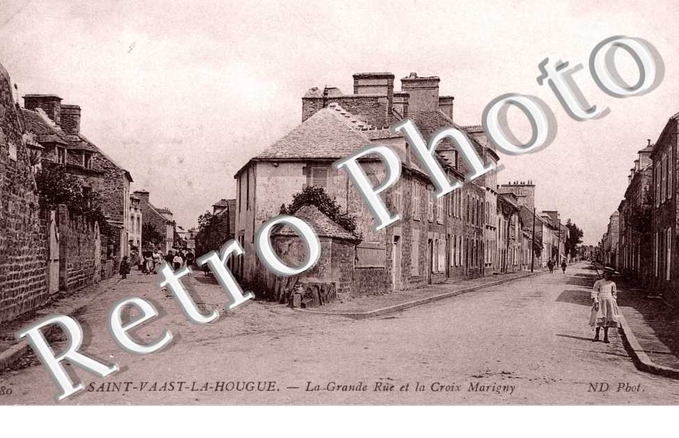 La grande rue et la croix