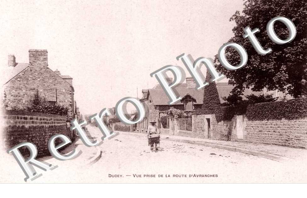vue prise de la route d'Avranches