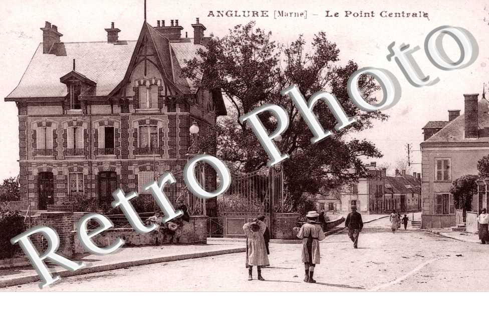 Le Point Central