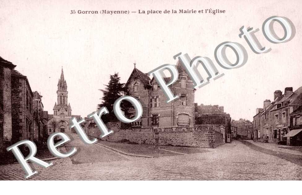 Place de la Mairie et l'Eglise