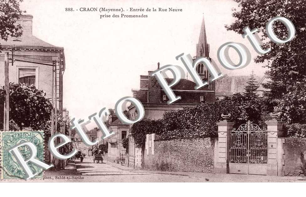 ENTREE DE LA RUE NEUVE prise des Promenades