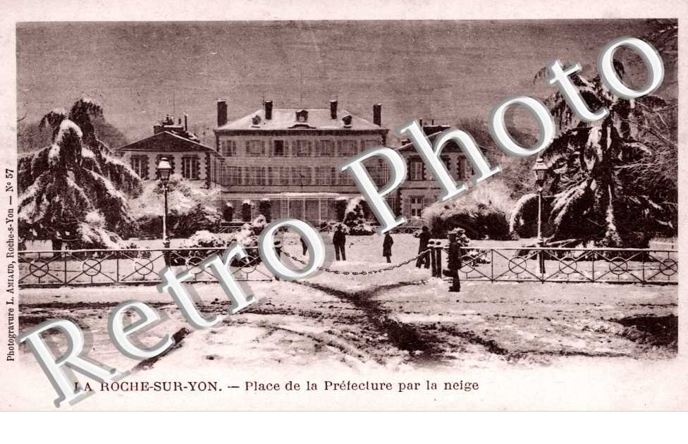 Place de la Prefecture par la neige