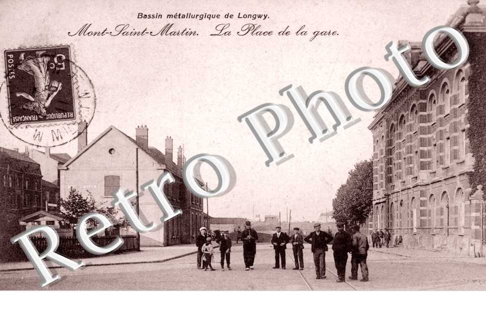  La place de la gare