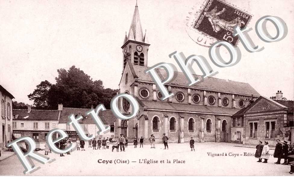 L'eglise et la place