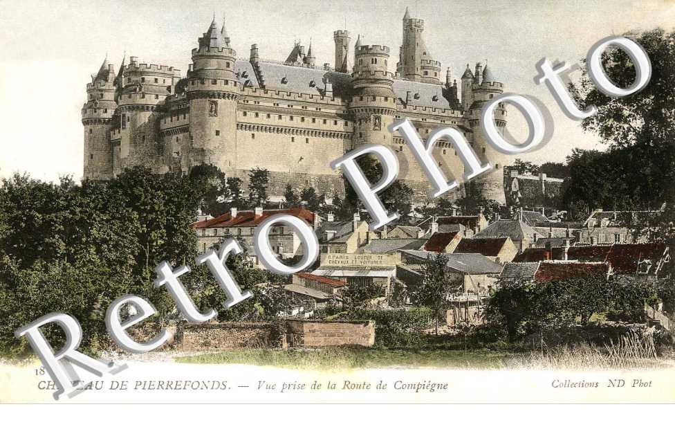 chateau de Pierrefonds, vue prise de la route de Compiegne
