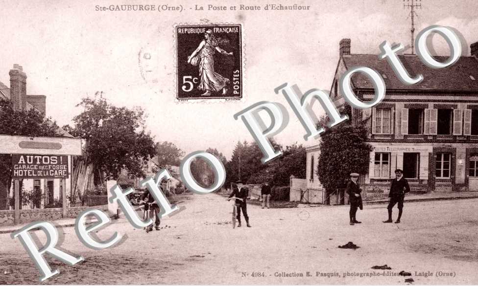 la poste et route d'Echauffour
