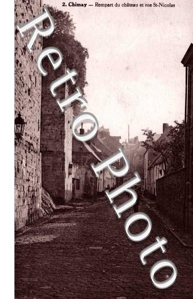 Rempart du chateau et rue Saint Nicolas